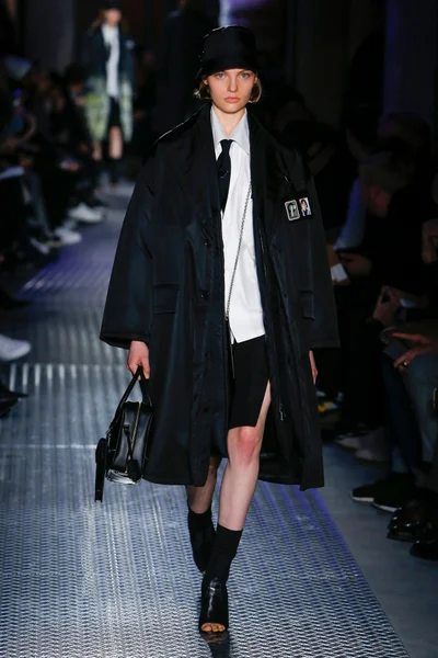 Look 54